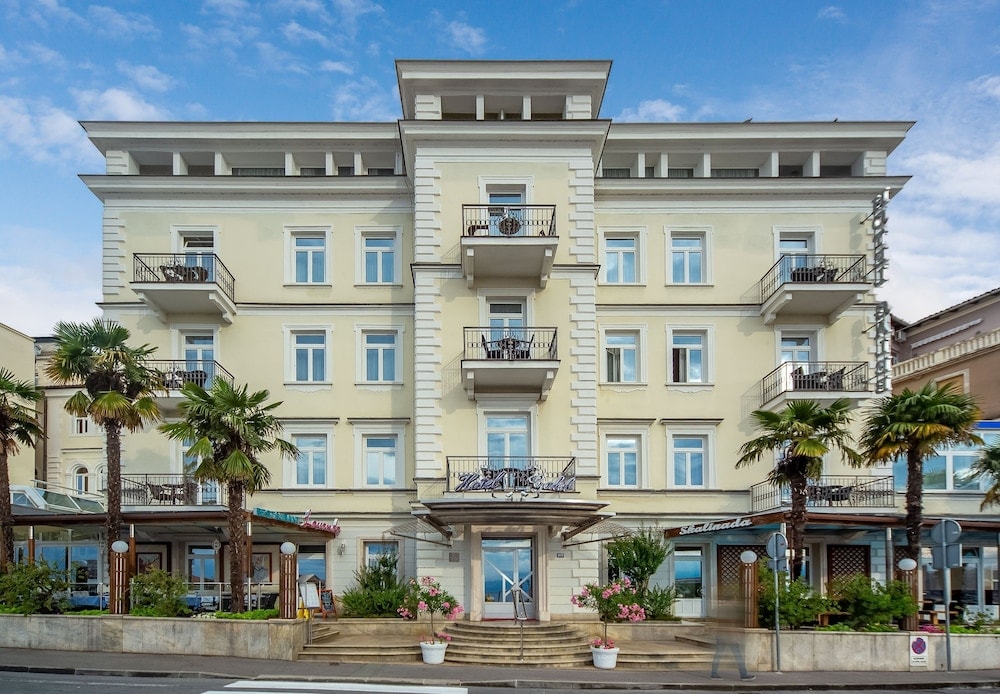 Opatija - Hotel Galeb