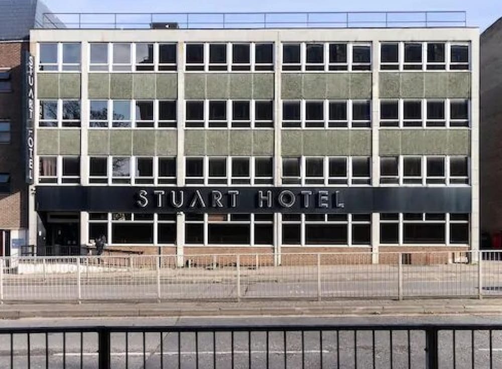 Luton - Stuart Hotel