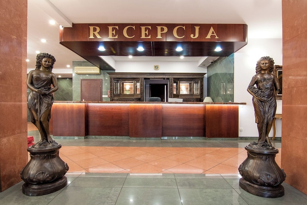 Wiązowna - Hotel Bella Vista Warszawa