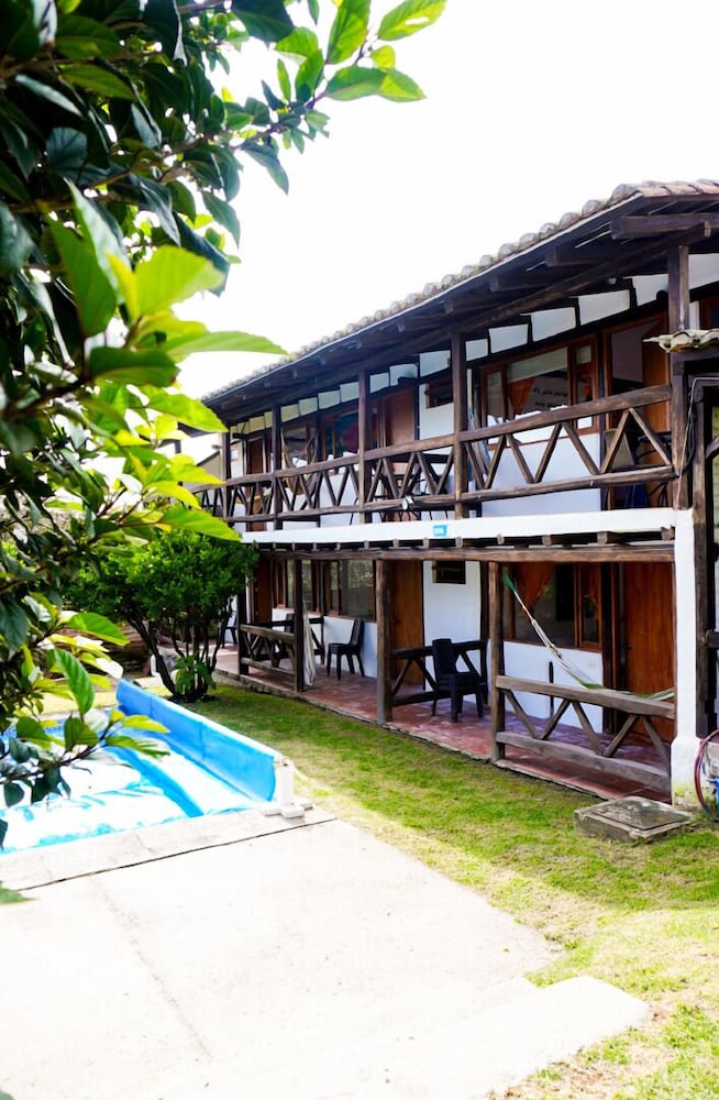 Puembo - Samariwasi airport hotel