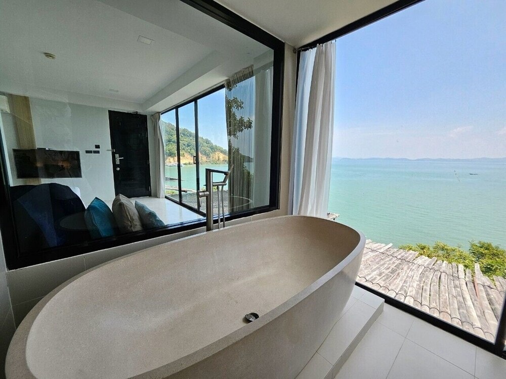 Göteborg - Ban Pa Khlok - 8IK88 Resort, Phuket - SHA Extra Plus