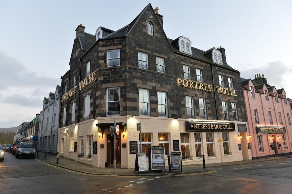 Portree - The Portree Hotel