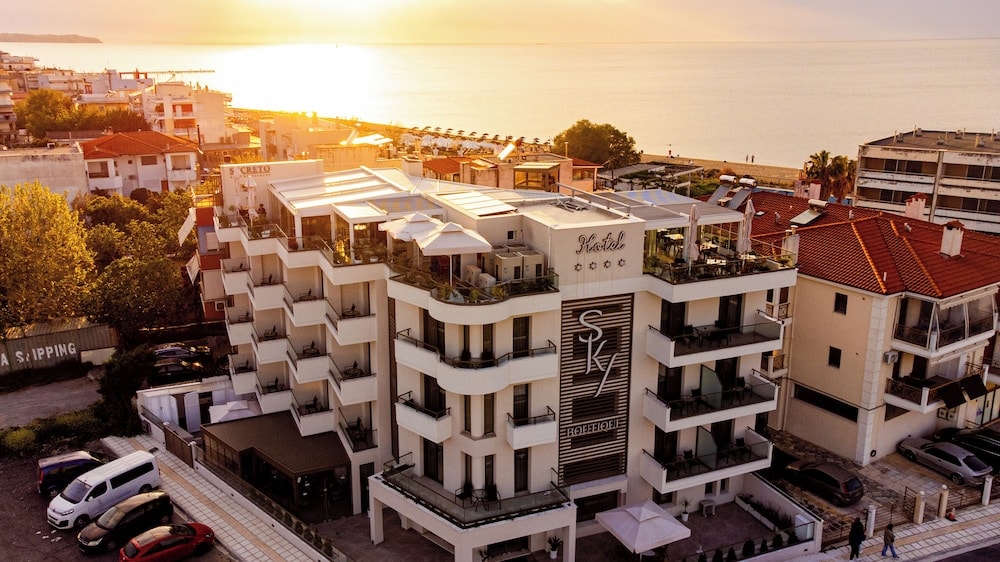 Peraia - Sky Hotel