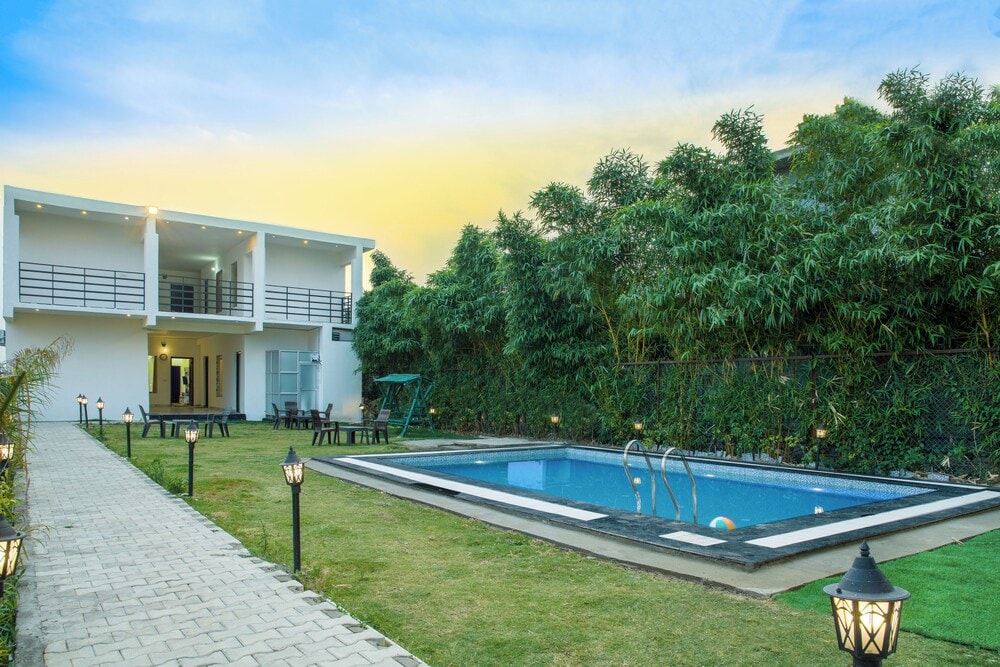 Rāmnagar - Evencia Resort