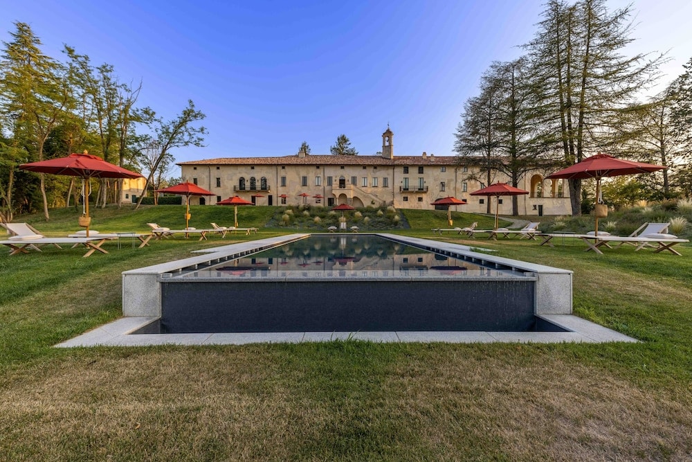 Montecalvo Versiggia - Il Casale Denari - Tenuta duca Denari