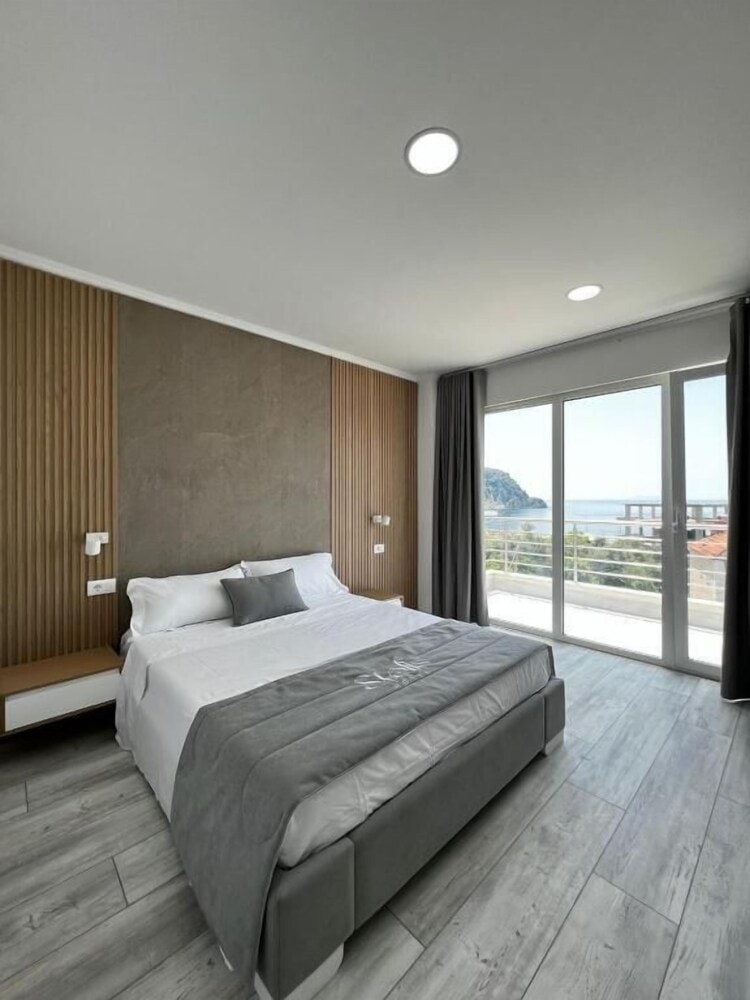 Himare - Hotel Stolis