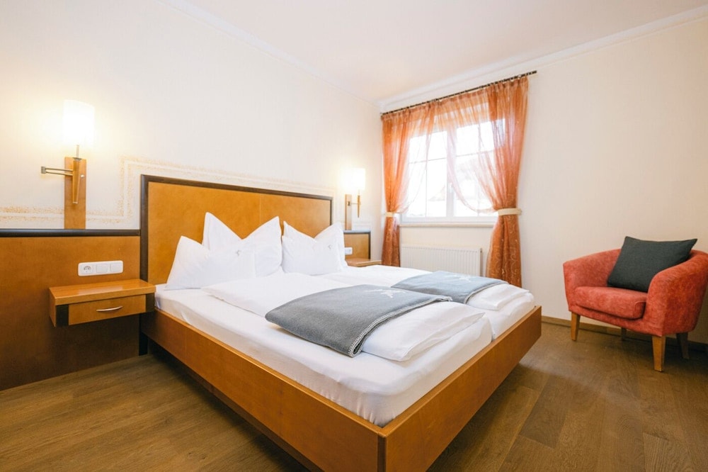 Neumarkt am Wallersee - Gasthof Hotel Jägerwirt