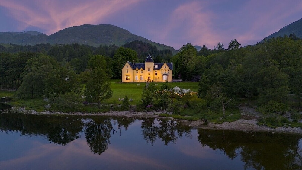 Glenfinnan - Glenfinnan House Hotel