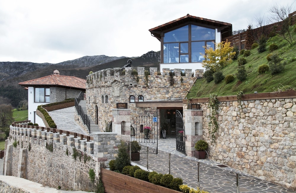 Arriondas - Puebloastur Eco Resort Hotel & Spa Gran Lujo