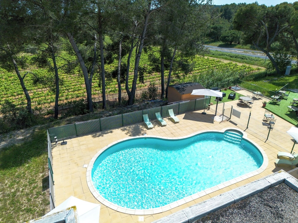 Pézenas - Hotel Les Rocailles