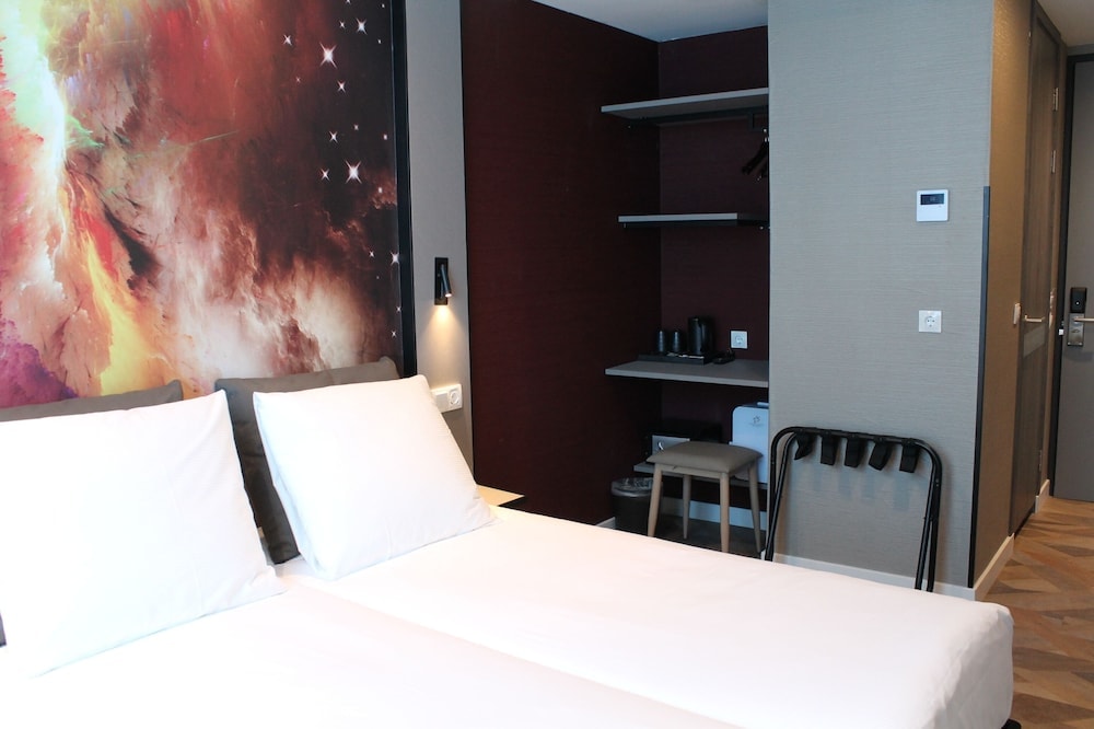 Luleå - Amsterdam - Nebula Hotel by Ine's