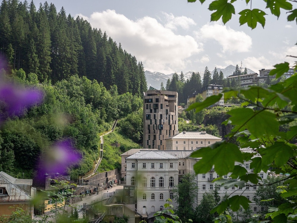 Bad Gastein - Urban Nature Bad Gastein - Badeschloss