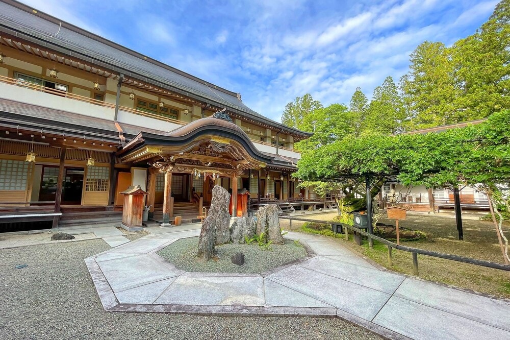 Kudoyama - 高野山 宿坊 総持院 -Koyasan Shukubo Sojiin-