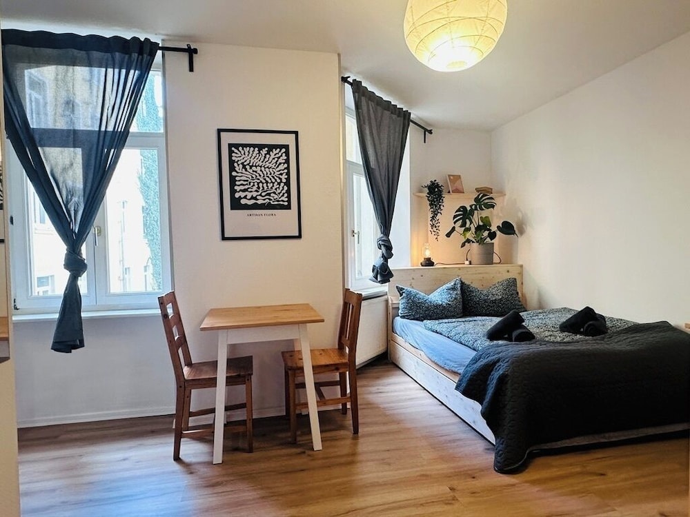 Halle-Neustadt - Apartmenthaus am Dom - Zentrum & Ruhige Lage, Perfekt für Business Trip, Auch für Familie, Viel Platz mit Küche