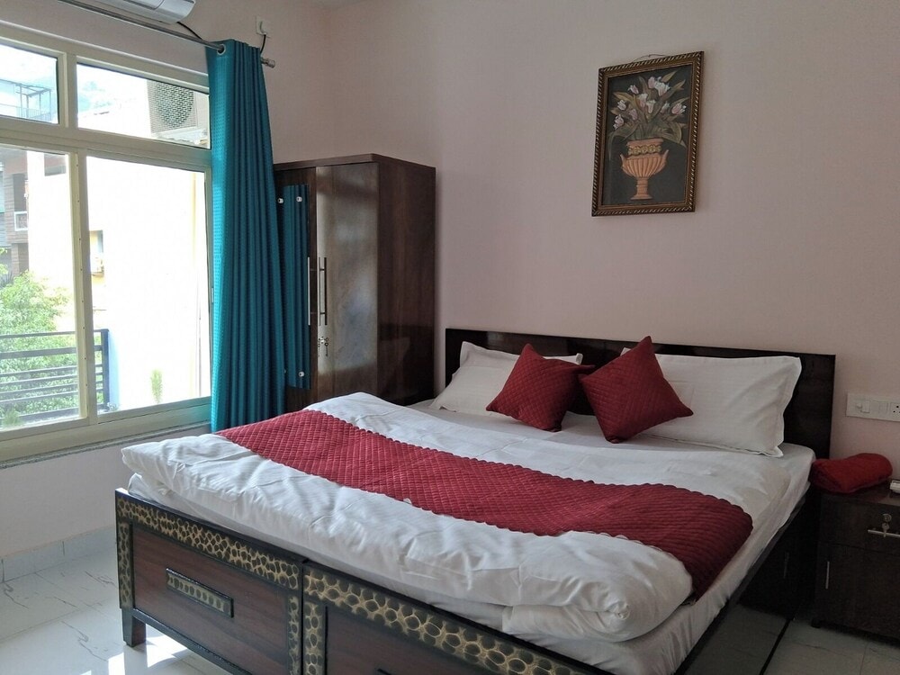 Rishīkesh - Himalayan Wellness Retreats