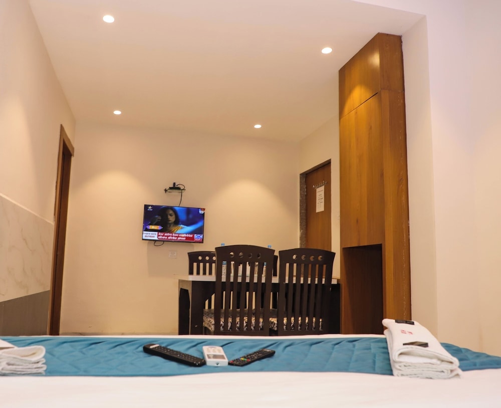 Kalyan - HOTEL RUBY