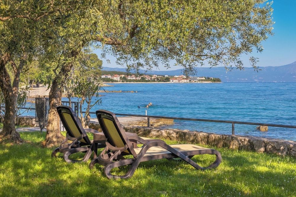 Malinska - Hotel Vila Rova