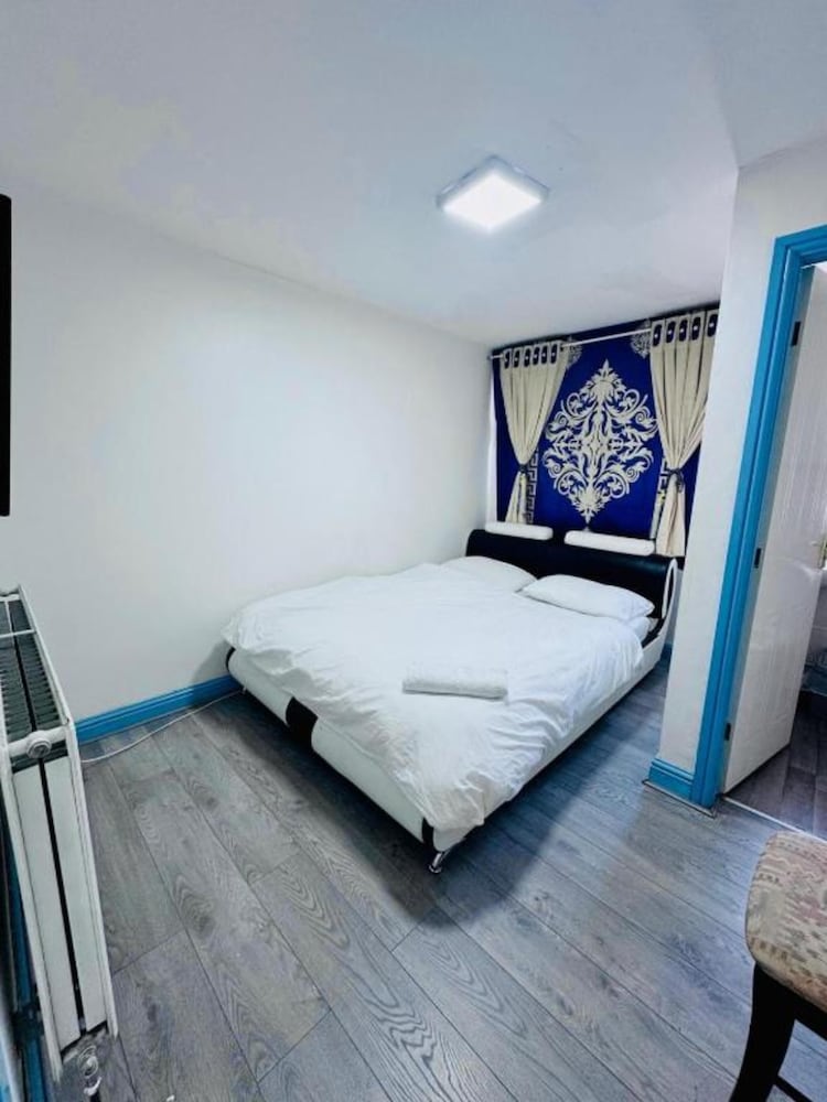 Bolton - OYO Unique Private Rooms - Bolton Central, Free Parking