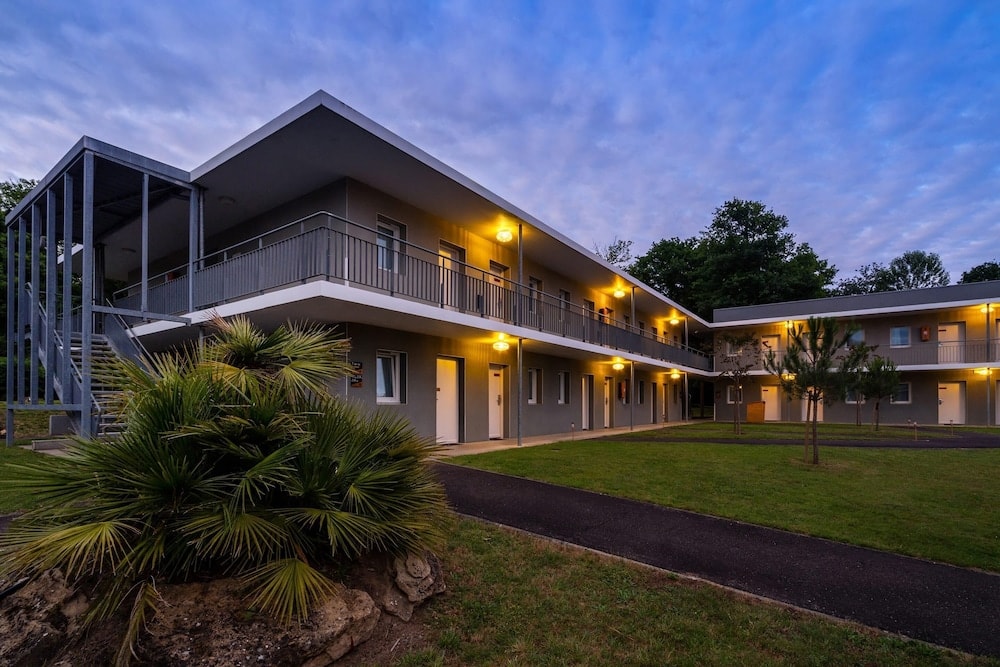Mont-de-Marsan - Sure Hotel by Best Western Mont-de-Marsan