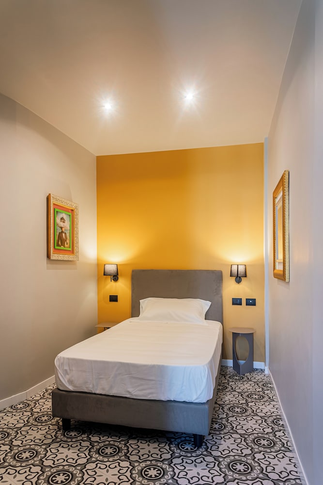 Stockholm - Messina - Fontana Falconieri Boutique Hotel