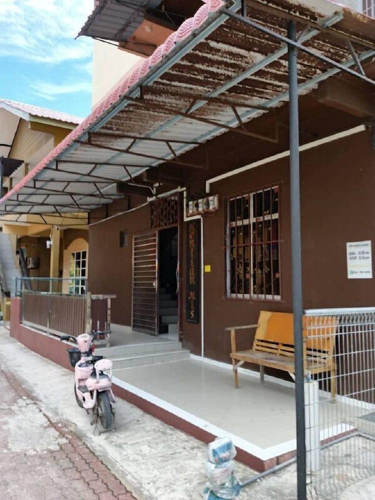 Perhentian Islands - PerhentianMj FishermanVillage