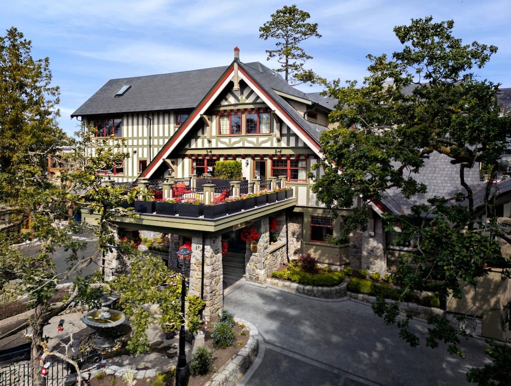 Victoria - Rosemead House