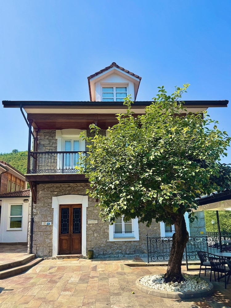 Oviedo - Hotel Quinta Solera