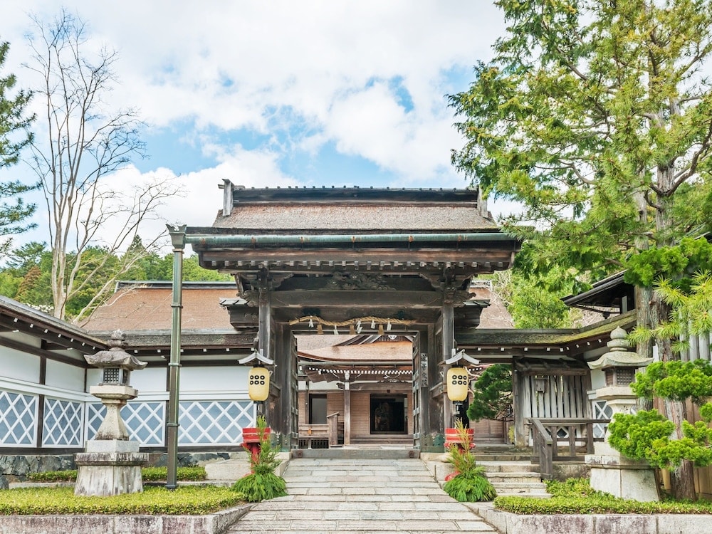 Kudoyama - Koyasan Sanadabo Rengejoin