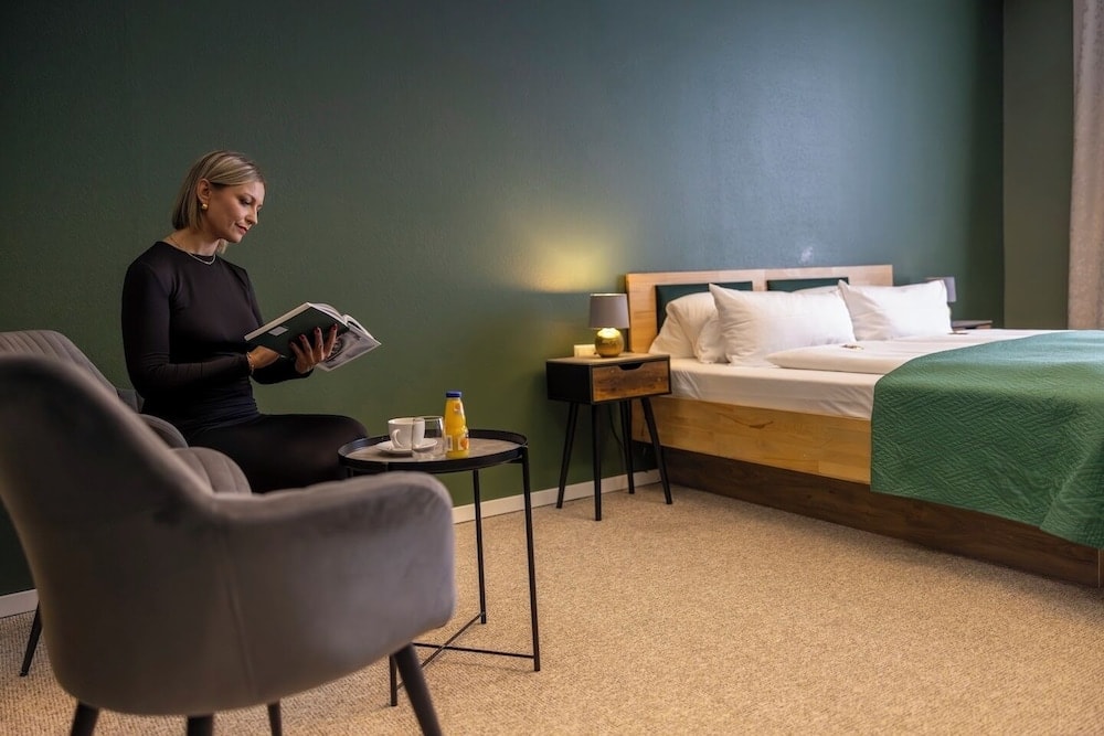 Metzingen - Hotel Residenz Luxury - Outletcity - Parken - Klima - 24h Check-In