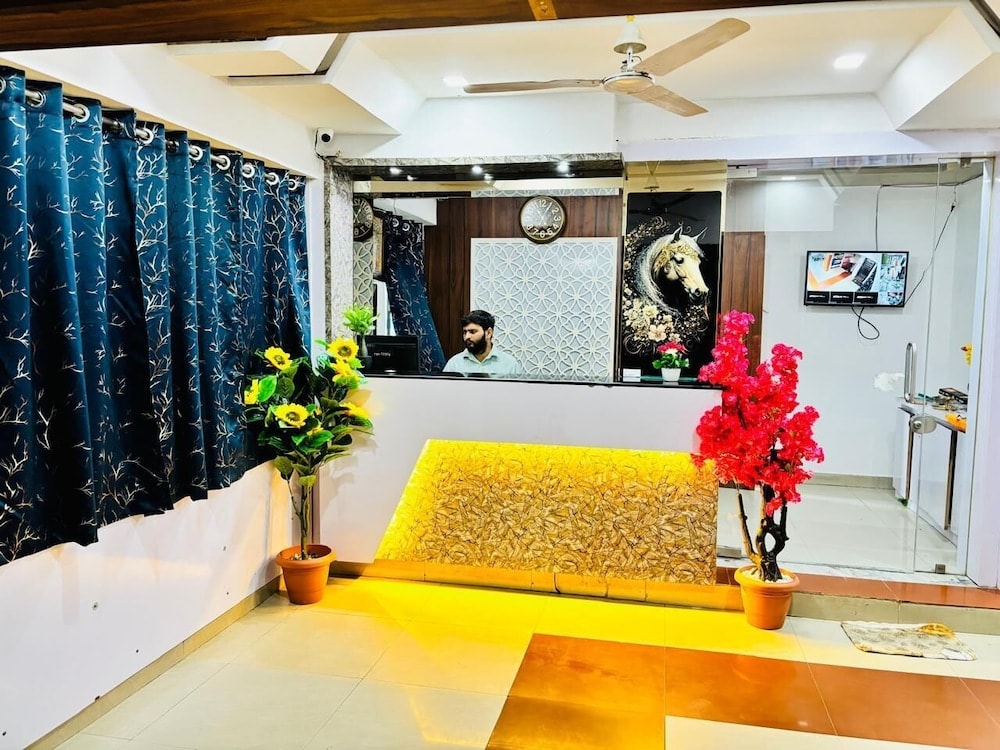 Ahmedabad - HOTEL PHILIPS