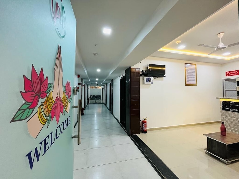 Surat - Hotel Pleasure