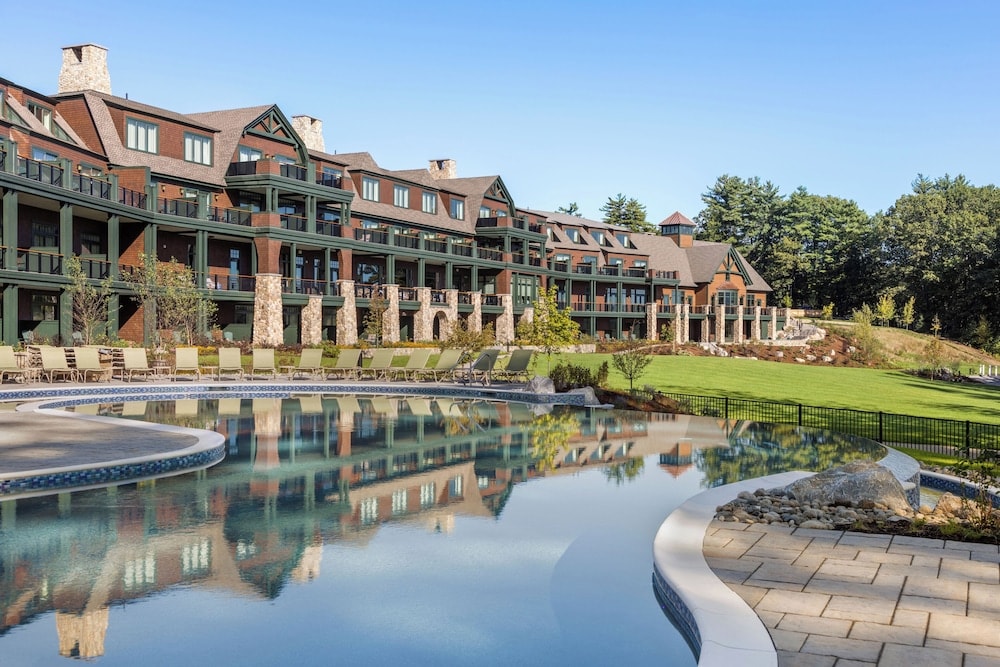 Laconia - The Lake Estate on Winnisquam