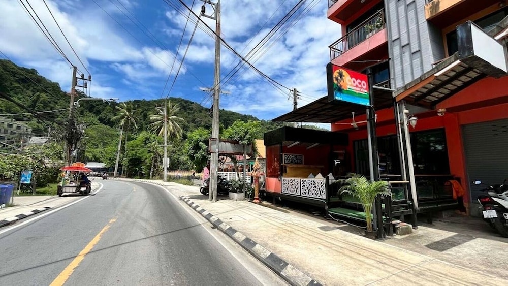 Patong Beach - Coco Mountain View Guest House Hotel