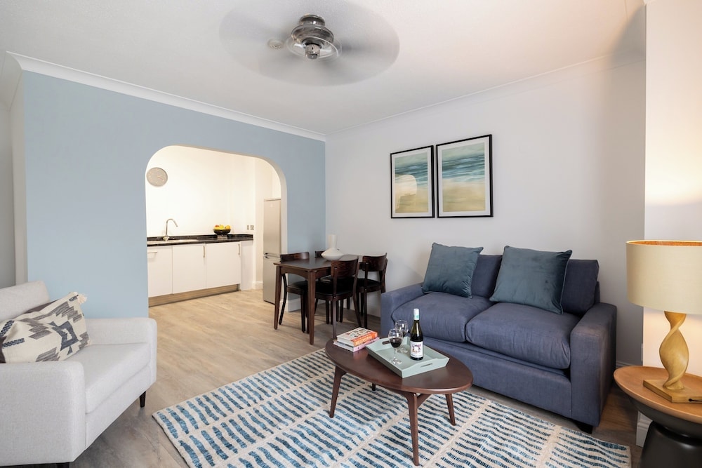Saint Helier Jersey - SACO Jersey - Merlin House