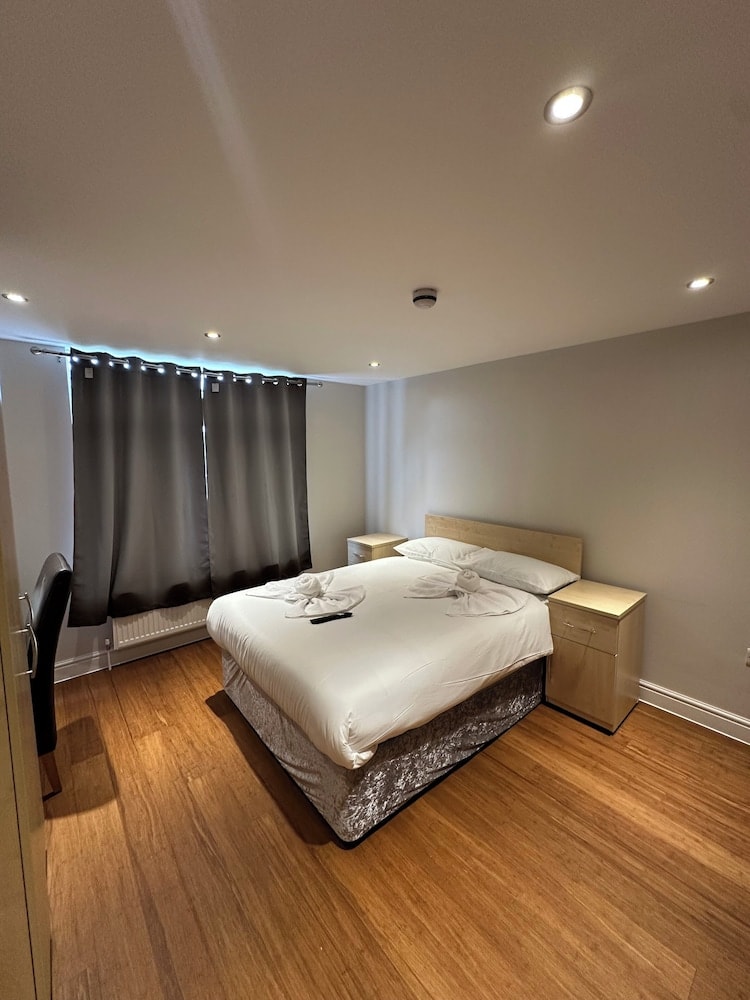 Slough - OYO Cavendish Annexe