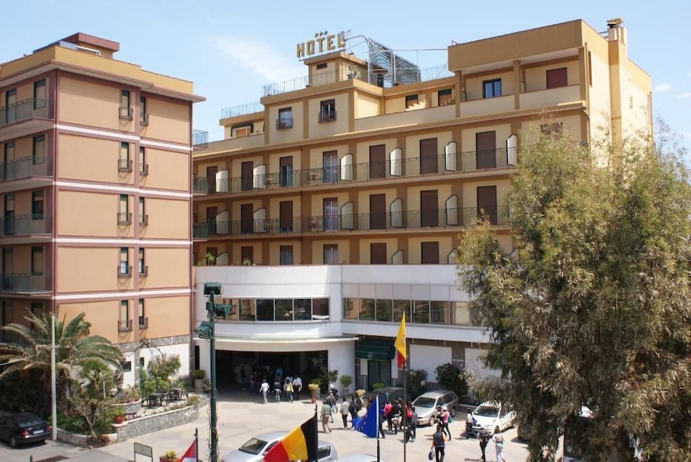 Letojanni - Hotel Kennedy
