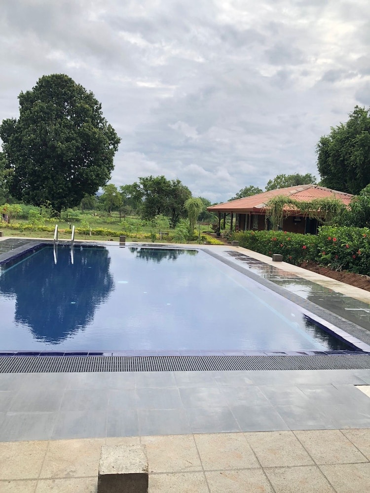 Sigiriya - Tiara Elephant Lodge