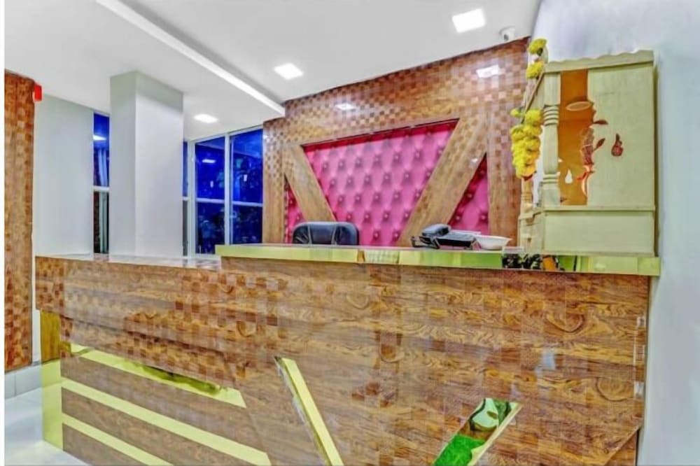 Ahmedabad - Hotel Bhavya Regency