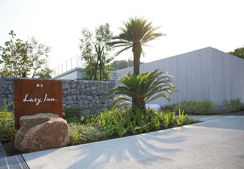 Awaji - Villa and Glamping Lazy Inn