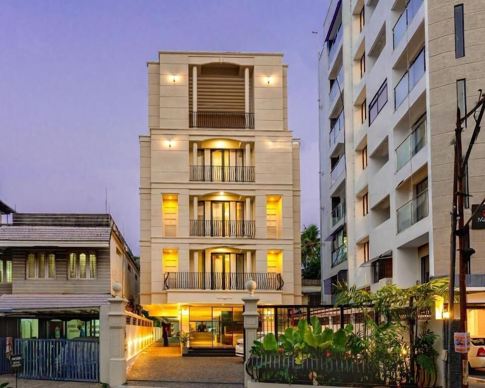 Kochi - Saravana Grand Suites – A Unit of Saravana Bhavan Veg Tables Kochi