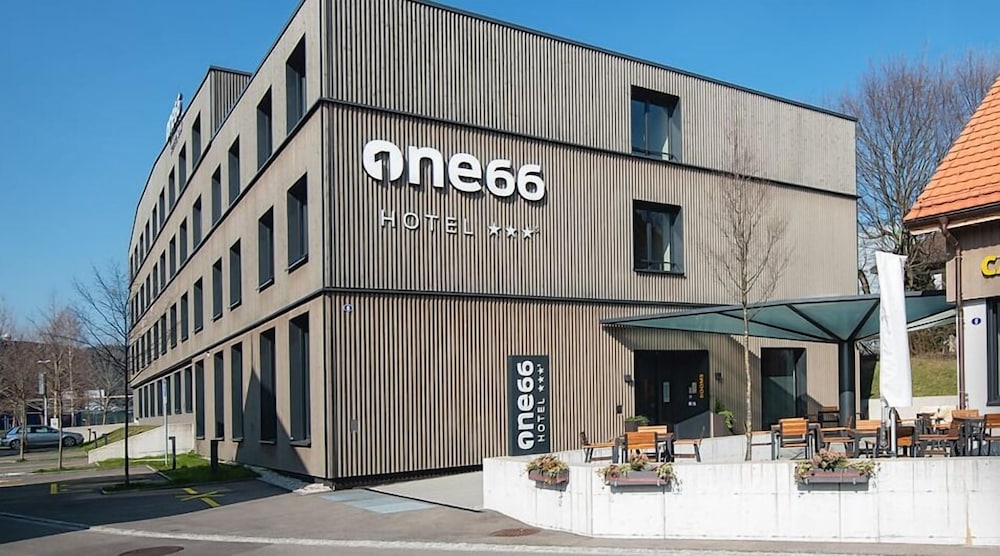St. Gallen - Hotel one66 (free parking garage)