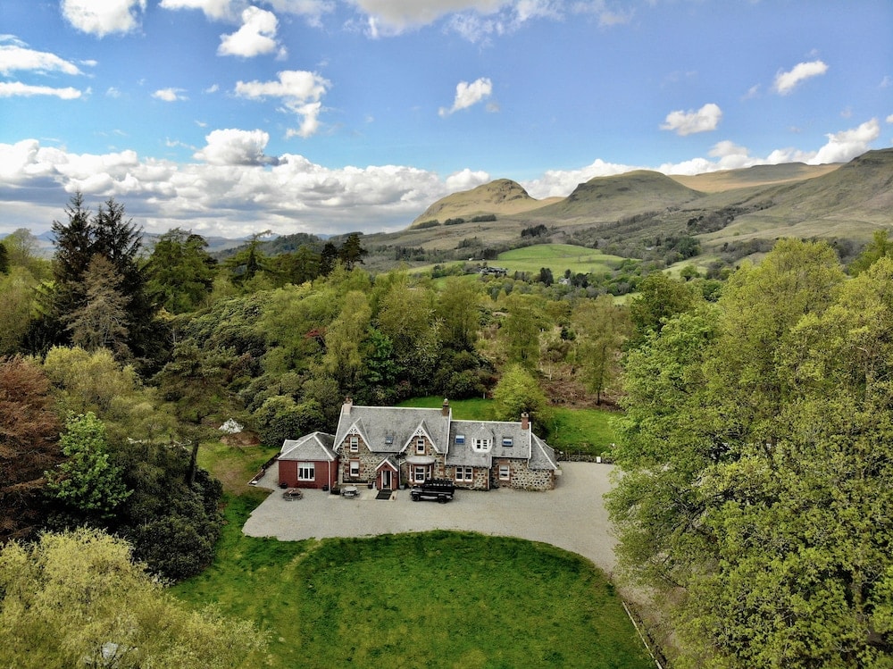 Glasgow - The West Highland Way Hotel and Retreat Accommodation