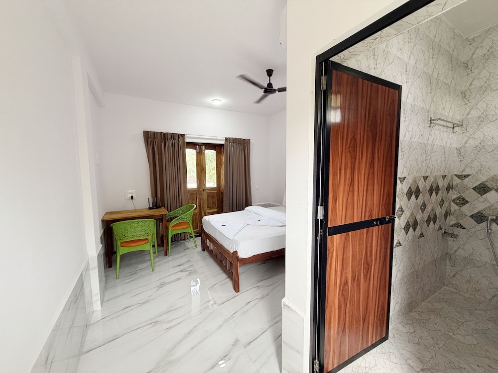 Tiracol - Hunter Beach Resort