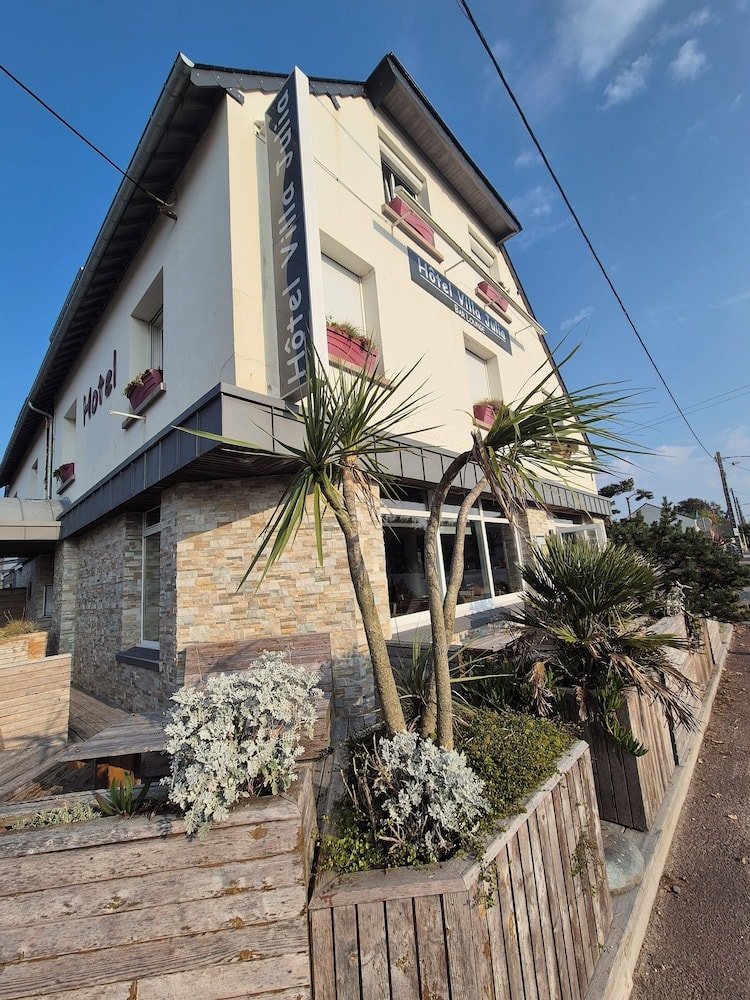 Tourville-sur-Sienne - Cit'Hotel La Villa Julia