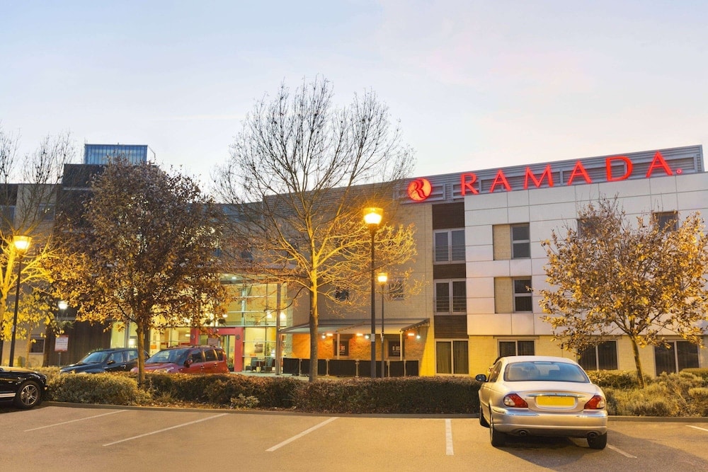 Skellefteå - London - Ramada by Wyndham London North M1