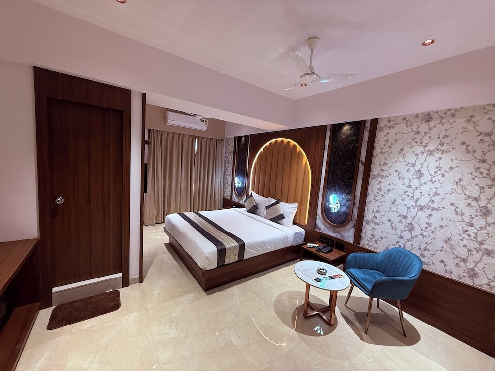 Thane - Hotel Saffron Grand Thane