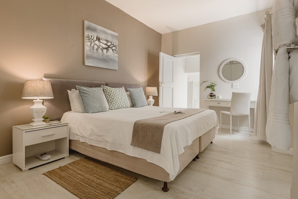 Plettenberg Bay - The Cottage Pie Guest House