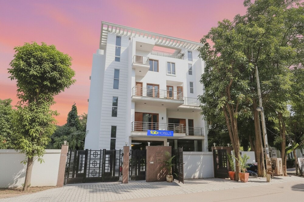 FabHotel New Journey Hospitality - Nr MG Road & Sikanderpur Metro Station