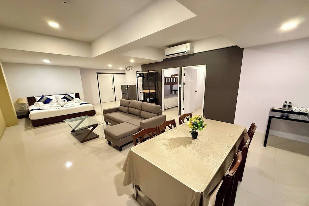 Stockholm - Patong Beach - The Thames Pool Access Resort & Villa - SHA Extra Plus