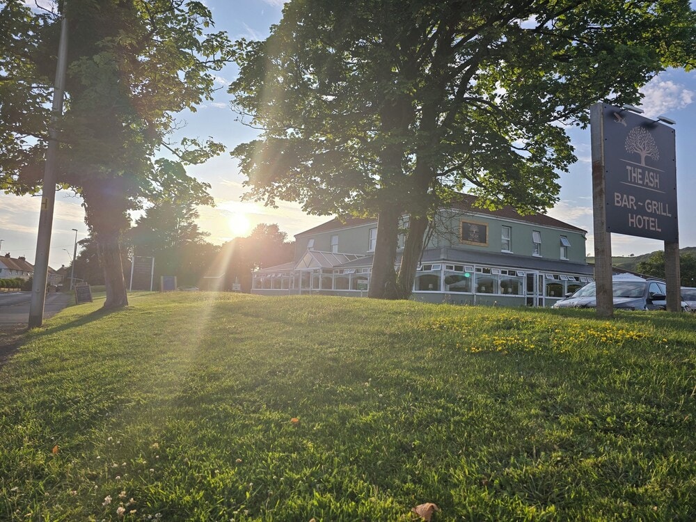 Trostre - Ashburnham Hotel
